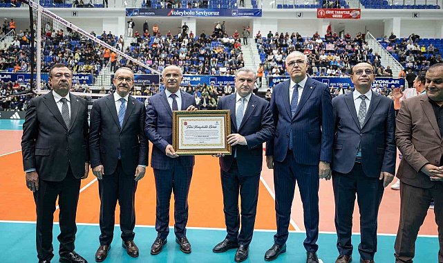 Malatya'da Bakan Bak'a hemşehrilik beratı