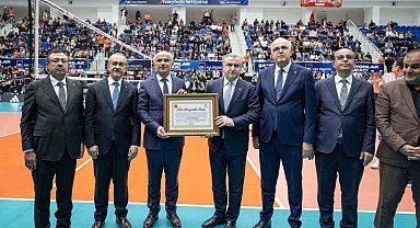 Malatya'da Bakan Bak'a hemşehrilik beratı