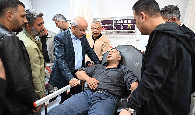 Malatya'da yol yapım ekibini taşıyan minibüs kaza yaptı: 4 yaralı