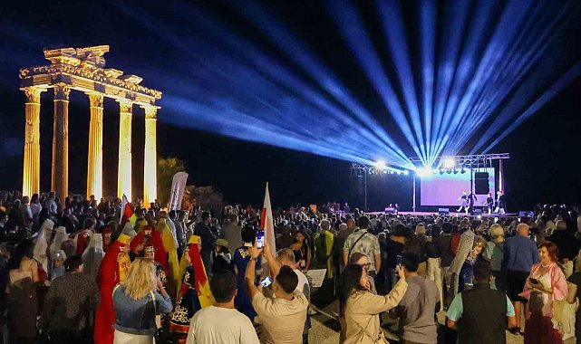 Manavgat'ta Halk Dansları Festivali coşkusu başladı