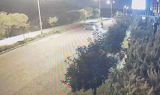 Manavgat'ta motosiklet 'U' dönüşü yapan otomobile çarptı: 1 yaralı