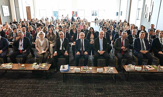 Manisa, Bağımlılık Psikiyatrisi Sempozyumuna ev sahipliği yaptı