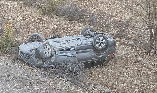 Mardin'de kontrolden çıkan araç takla attı: 2 yaralı