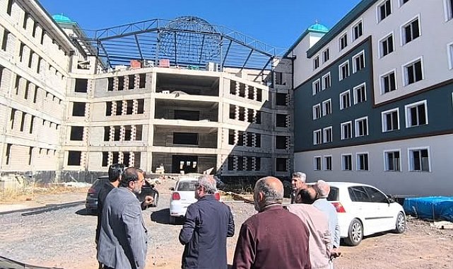 Mehmet Gürgür Hafızlık ve Gençlik Merkezi inşaatı devam ediyor