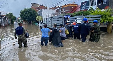 Meksika'da sel felaketi: 27 ölü