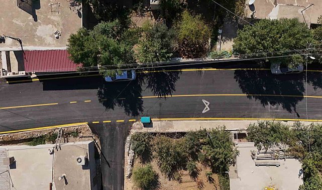 Mersin Büyükşehir Belediyesi Gülnar'da yolları yeniledi