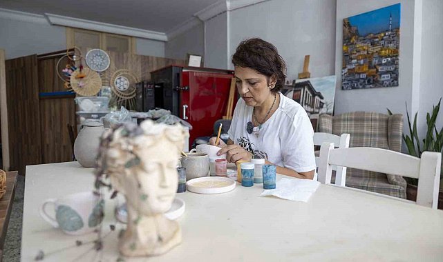 Mersin'de üretici kadın stantları, el emeğine değer katıyor