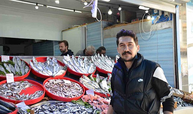 Mevsiminin en lezzetli balıkları hamsi ve sardalya