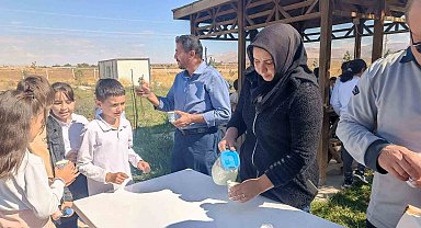 Minik öğrenciler Dünya Yumurta Günü'nde sağlıklı beslenmeyi öğrendi