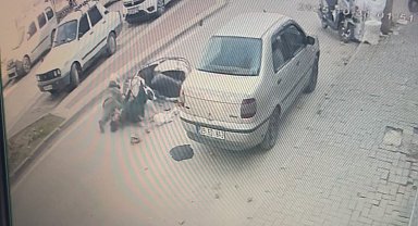 Motosiklet yayaya çarptı: 2 yaralı