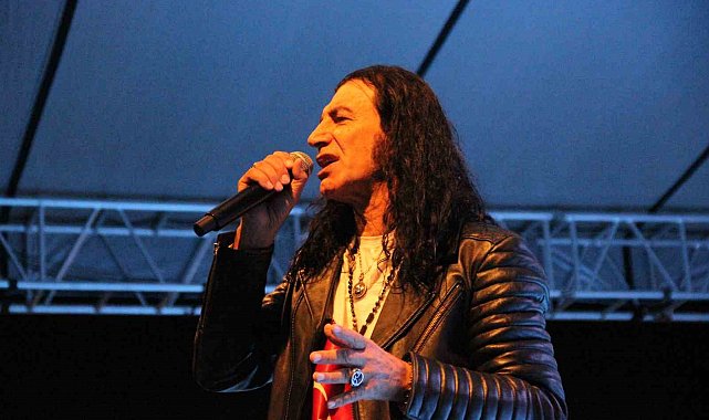 Murat Kekilli Çorumlu hayranlarını coşturdu