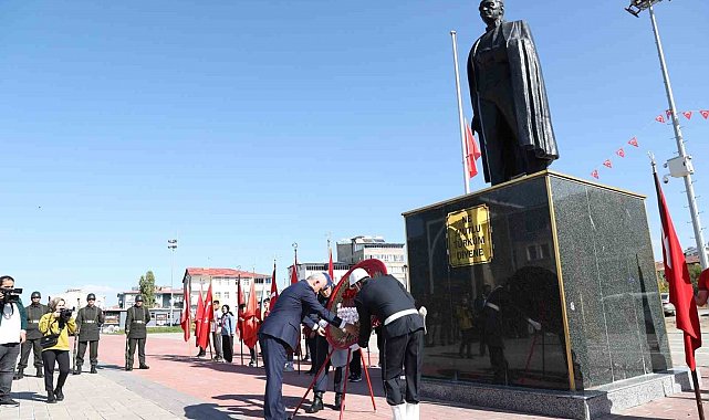 Muş'ta Cumhuriyet'in 102. yılı kutlamaları başladı