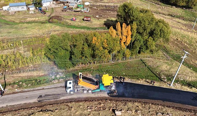 Muş'ta yol ağı genişliyor: 70 kilometrelik sıcak asfalt tamamlandı