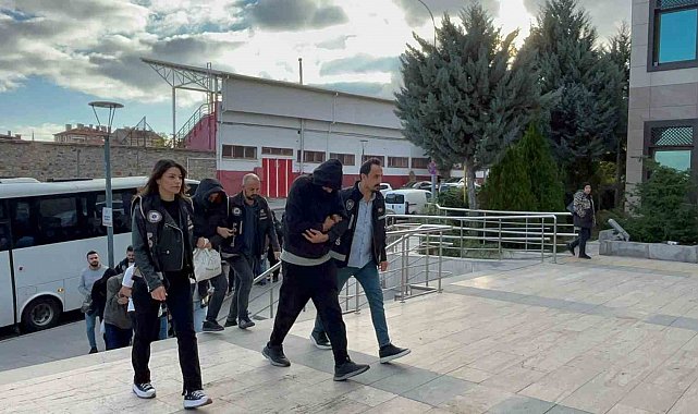 Nevşehir'de rüşvet ve usulsüzlük operasyonunda 17 kişi tutuklandı