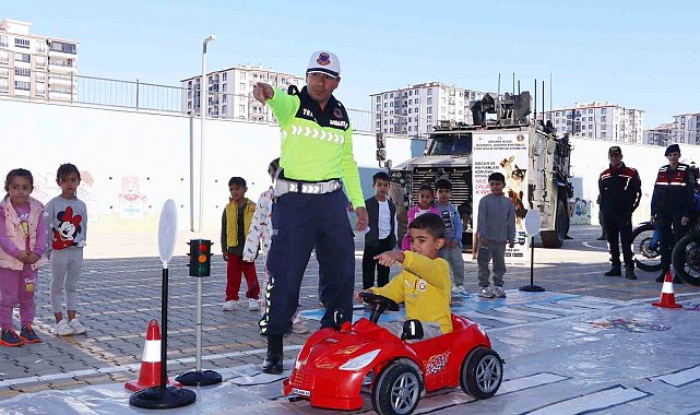 Öğrencilere tanıtım ve bilgilendirme etkinliği düzenledi