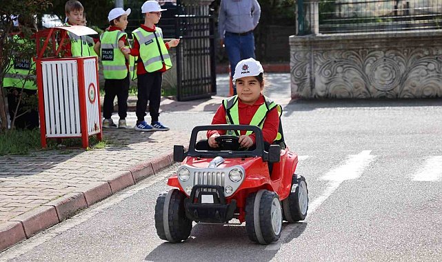 Öğrencilere trafik bilinci aşılanıyor