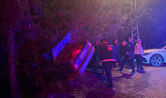 Osmaniye'de otomobil uçuruma düşmekten ağaç sayesinde kurtuldu: 3 yaralı