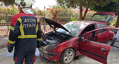 Otomobil seyir halindeyken dumanlar yükseldi