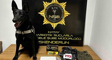 Otomobilin kaputundan 5 buçuk milyon TL'lik uyuşturucu çıktı