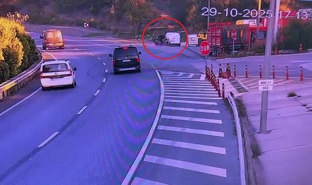 Park halindeki otomobile çarpan sürücü ölümden döndü