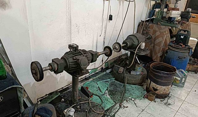 Pendik'te yasa dışı silah atölyesine baskın: 2 gözaltı