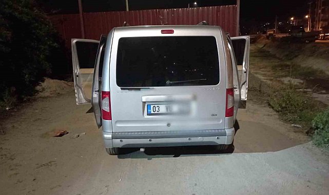 Polis ile ehliyetsiz sürücü arasında kovalamaca