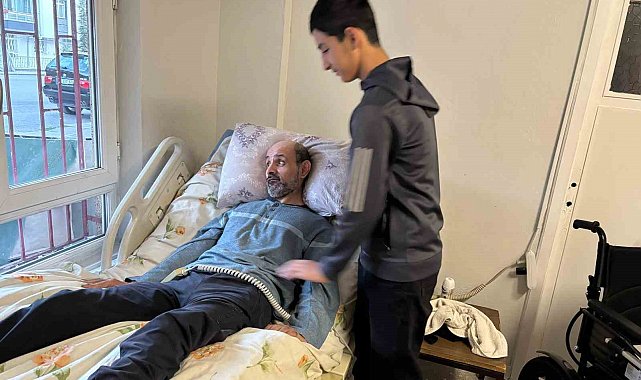 Polis memuru Şahin, yardıma muhtaç ailenin ihtiyaçlarını karşılıyor