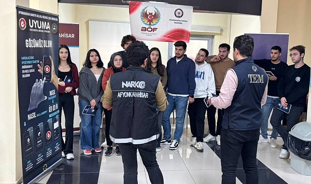 Polis öğrencileri terör ve narkotik suçlara karşı bilgilendirdi