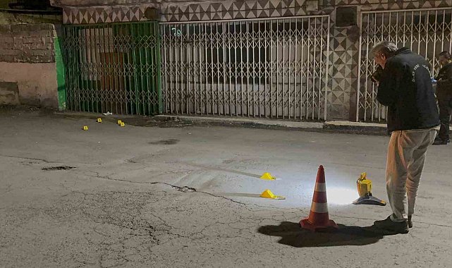 Pompalı tüfekle evi kurşunladılar