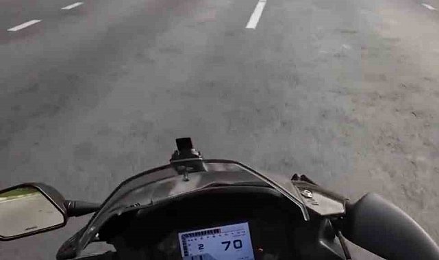 "Hak edene hak ettiğini vereceksin" dedi, aynayı parçaladı: O anlar kamerada