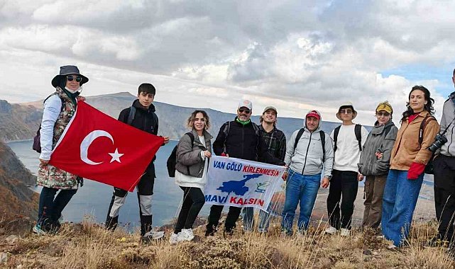 "Yeryüzü Cenneti"nde zirve tırmanışı yapıldı
