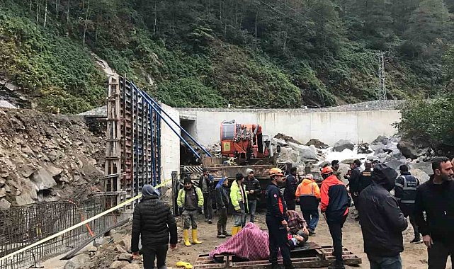 Rize'de duvar inşaatında kalıp çöktü: 5 işçi yaralı