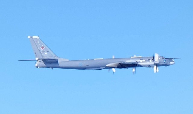 Rus savaş uçakları Japonya hava sahasına yaklaştı, Tokyo yönetimi askeri jetlerini havalandırdı