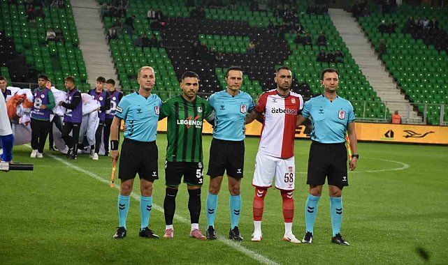 Sakaryaspor'un, Sivasspor maçı hükmen mağlubiyetle tescillendi