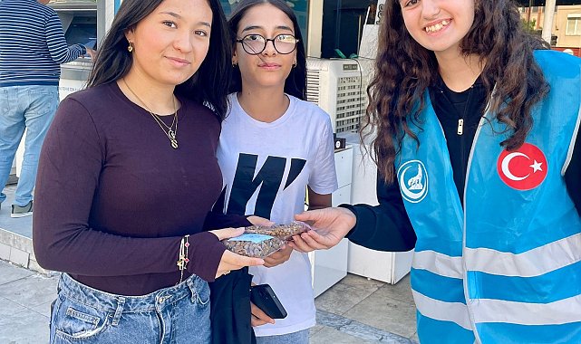 Salihli'de Ülkü Ocakları'ndan 'Can Dostlara' mama desteği