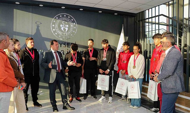 Şampiyon Paten takımından ziyaret