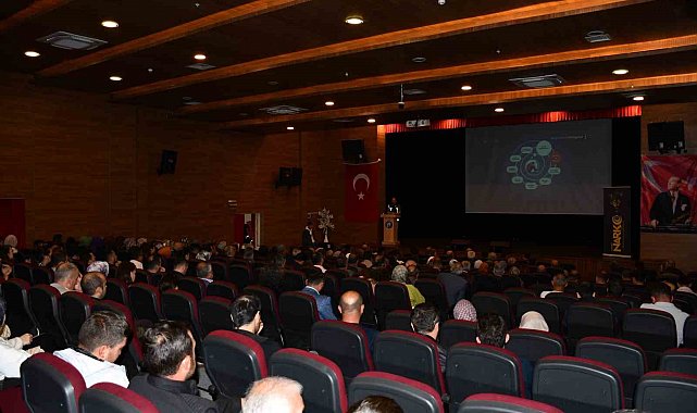 Samsun'da ailelere uyuşturucuyla mücadele eğitimi