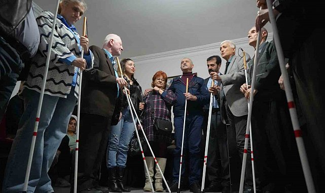 Samsun'da görme engellilere beyaz baston desteği