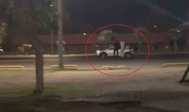 Samsun'da kazaya davetiye: Hareket halindeki aracın üzerine çıktılar