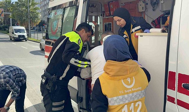 Samsun'da motosiklet devrildi: 2 yaralı