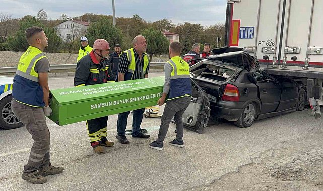 Samsun'da otomobil tırın altına girdi: 23 yaşındaki sürücü hayatını kaybetti