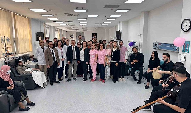 Sanatla Umuda Dokunuş etkinliği hastalara moral oldu