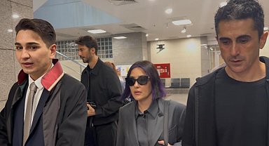 Şarkıcı Melek Mosso oyuncu ve model Serkan Sağdıç'tan tek celsede boşandı