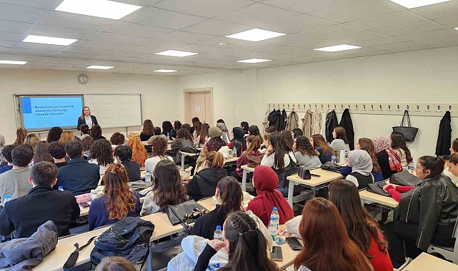 SBF'de seminerler devam ediyor