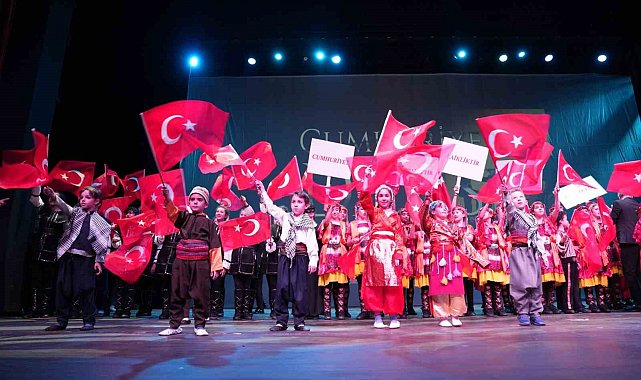 Şehitkamil'de 29 Ekim coşkusu Cumhuriyet dansı ile taçlandı