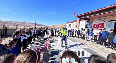 Selim'de öğrencilere trafik eğitimi