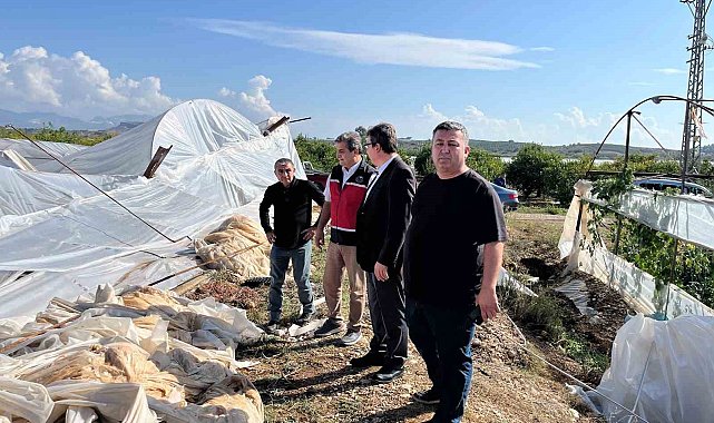 Serik'te yağıştan zarar gören seralarda hasar tespit çalışması başladı