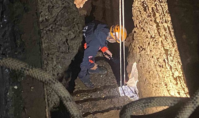 Sığındıkları mağarada mahsur kaldılar: Restoranın bahçesinden film gibi operasyonla kurtarıldılar