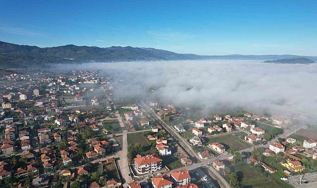 Sındırgı'da sis ve yıkım bir arada: Deprem bölgesi havadan görüntülendi