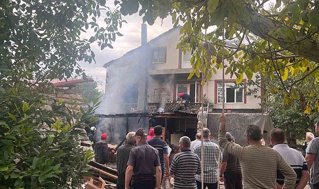 Sinop'ta ev yangını: Tüpün patlama anı kamerada